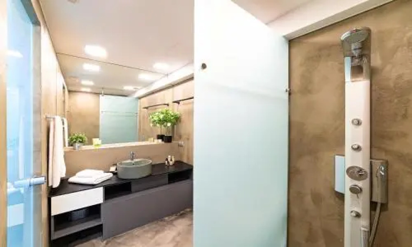 Erasmia Suites