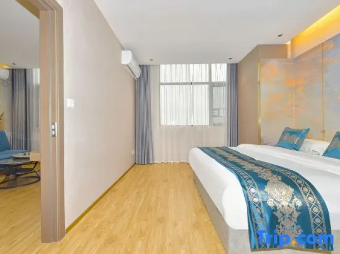 1 Bedroom Deluxe Suite