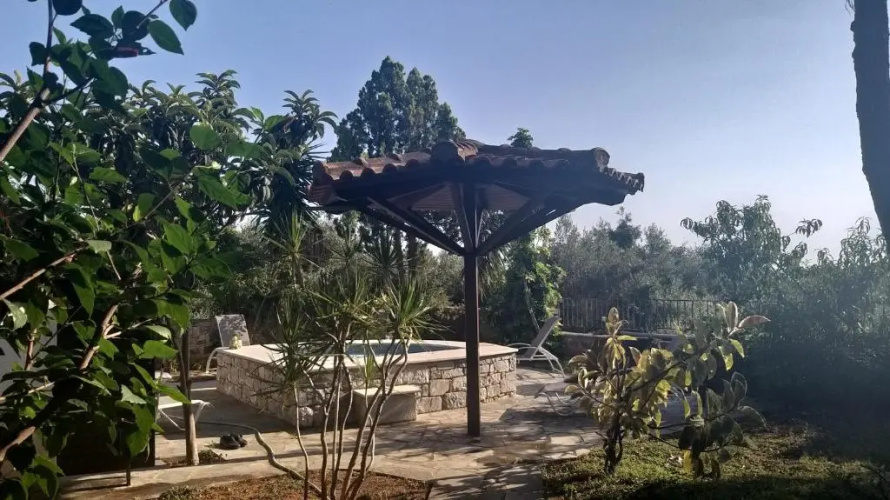 Villa Onar a stone house with view