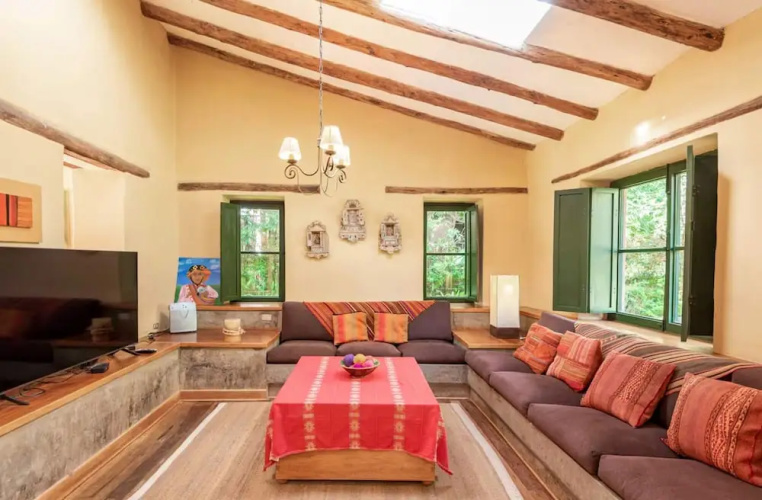 w Peaceful 4BR Villa With Nature View