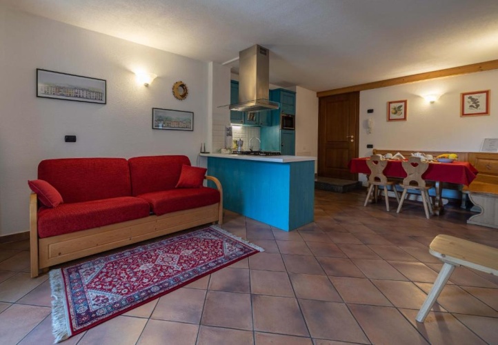 2 Bedrooms Apartment