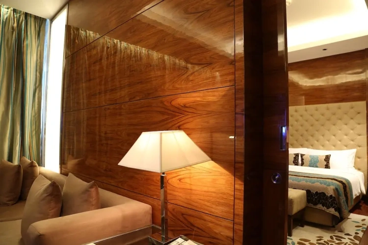 Luxury Double Club Suite