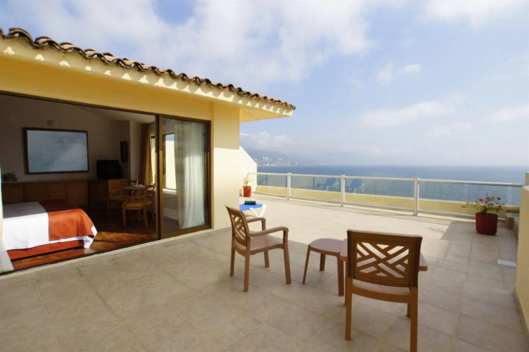 Bellamar Ocean Front Suites