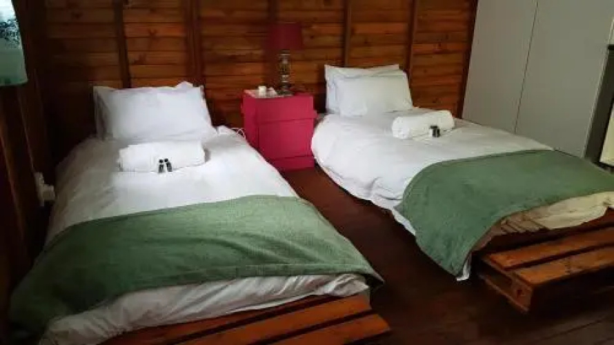 Mikasa Sukasa Backpackers