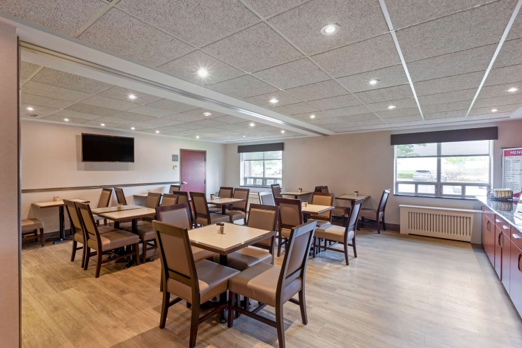 Best Western Plus Burlington Inn & Suites photo 32