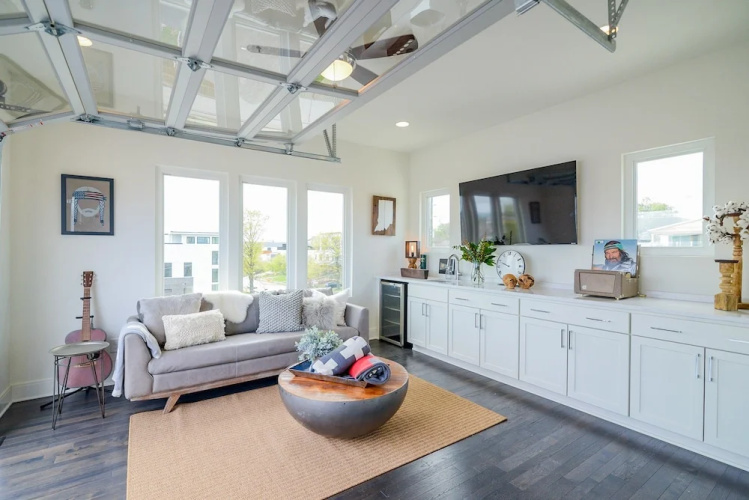 Southside Home - 3 Br Home