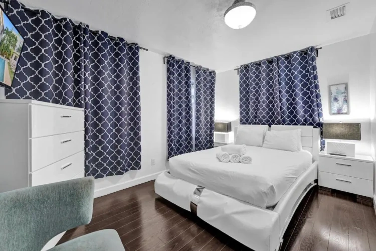 1 Bedroom Apartment