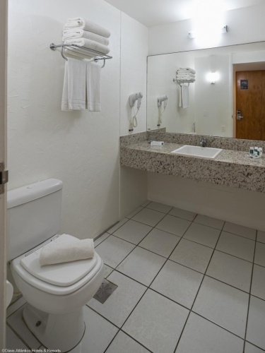 Superior Triple room with pool view