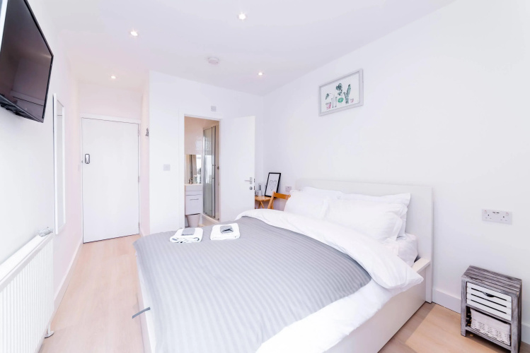 Fantastic Rooms in a Serviced Flat