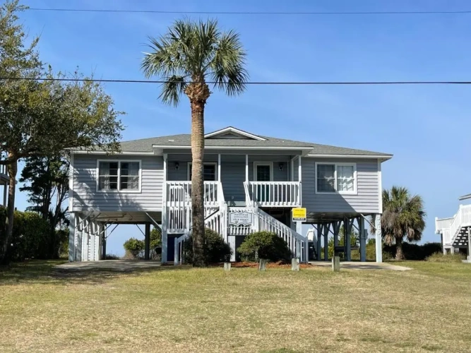 4 Bedrooms Cottage