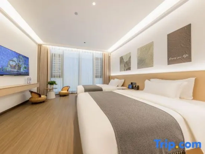 Standard Family room with river view