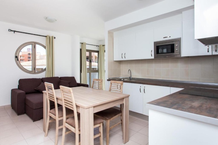 1 Bedroom Apartment