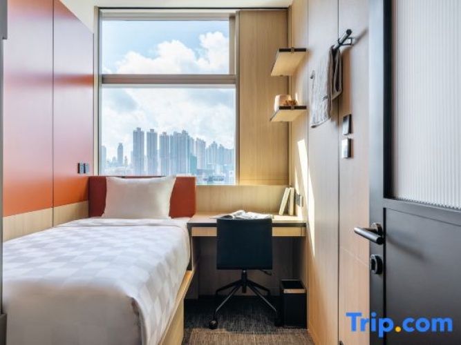 1 Bedroom Standard Double room with city view