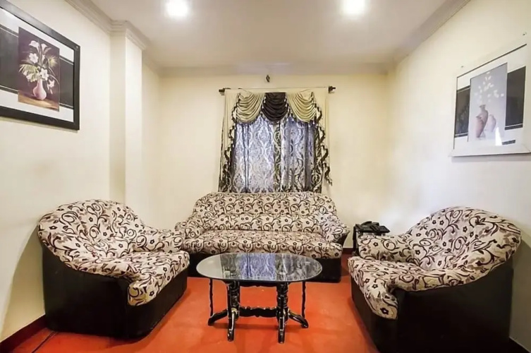 Hotel royal inn