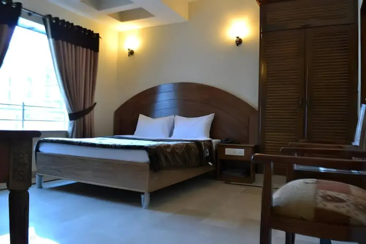 Coral Lodge
