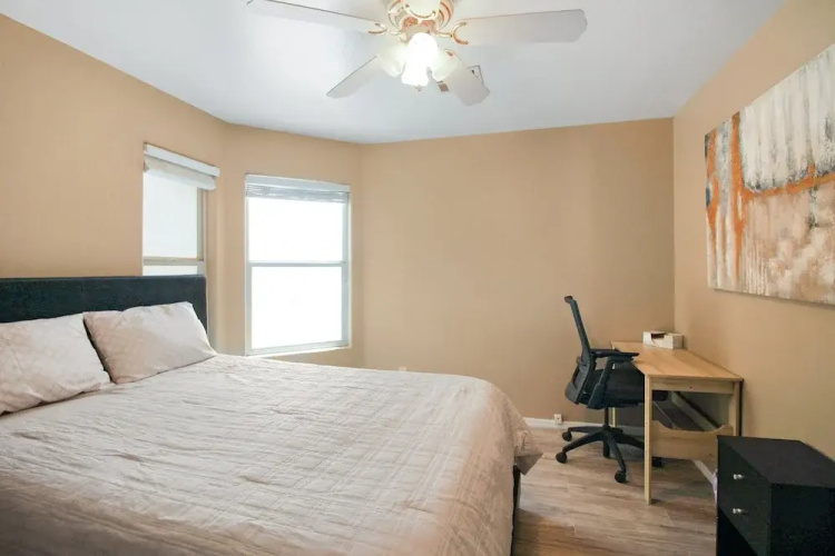 3 Bedrooms Near State Farm Stadium Pets