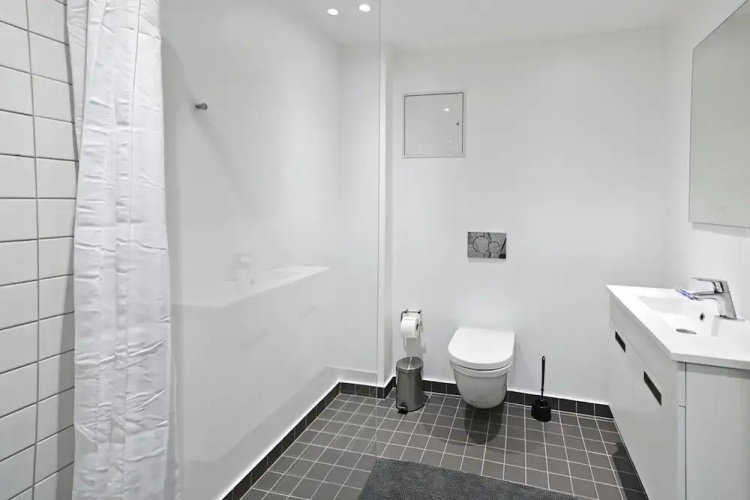 Cool 1-bed With Private Terrace