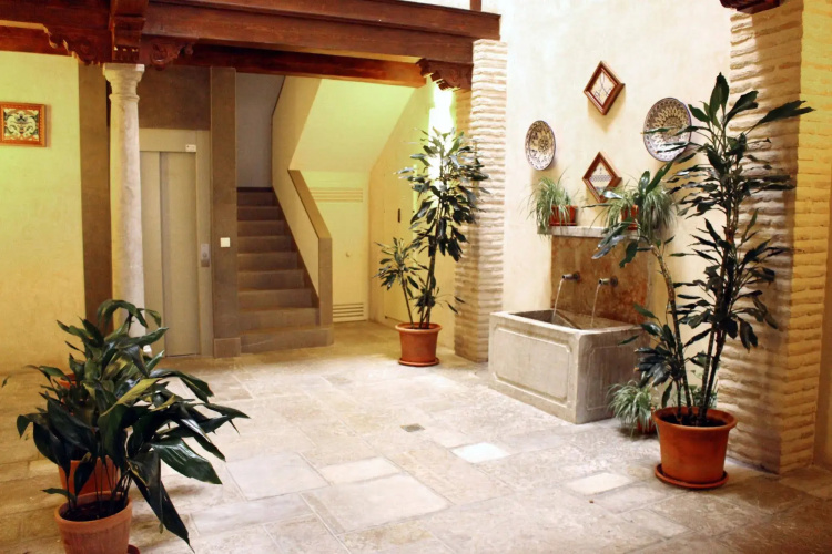 Laurel Suites