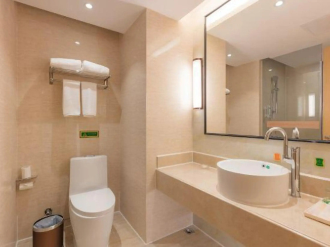 Vienna International Hotel (Shantou Jinhong Highway)