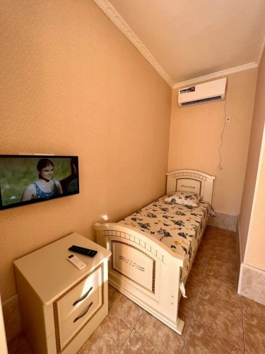 3 Bedrooms Standard Triple room with courtyard view