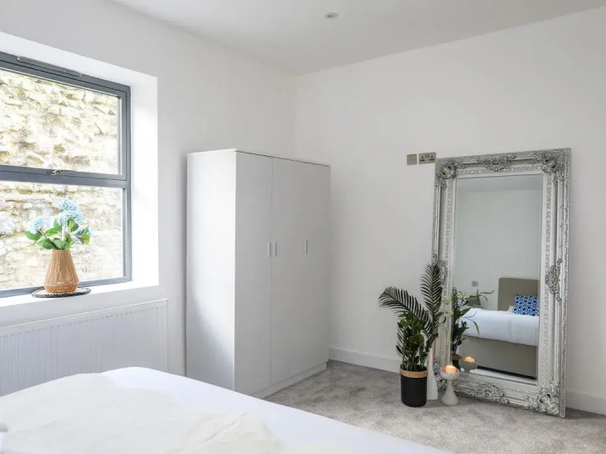 Bryn Min Manton Apartment