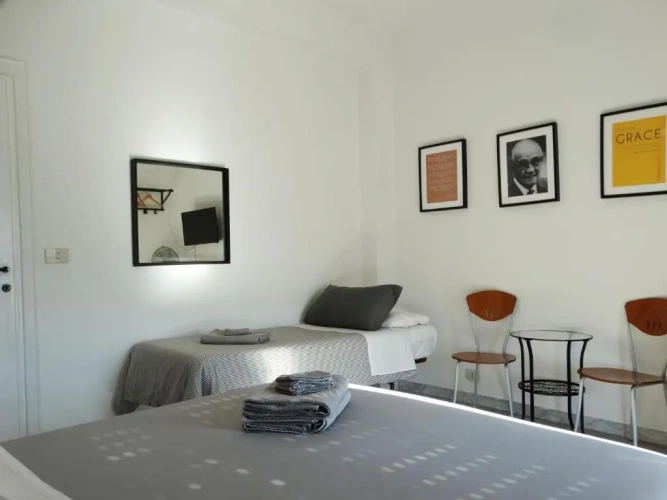 Standard Triple room