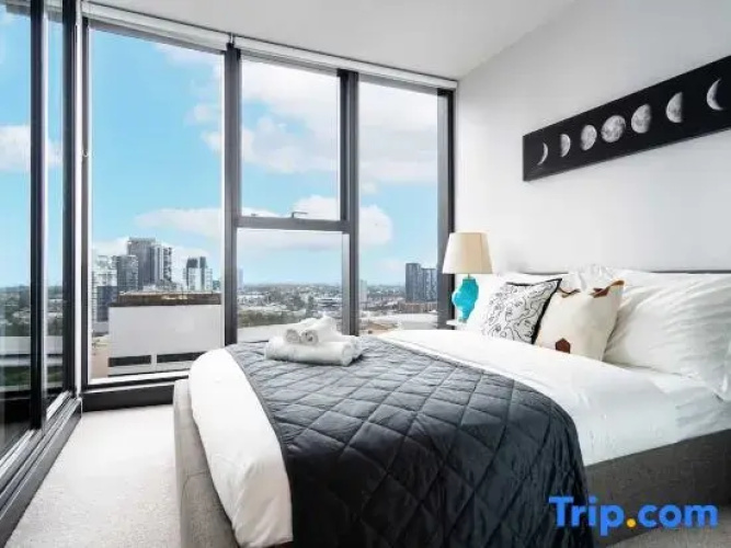 1B1B Condo with Bay &River Views