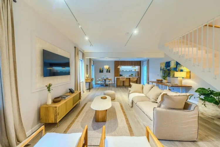 Deluxe Apartment