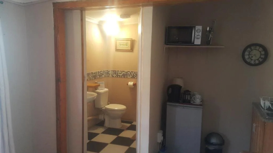 475 Clarens
