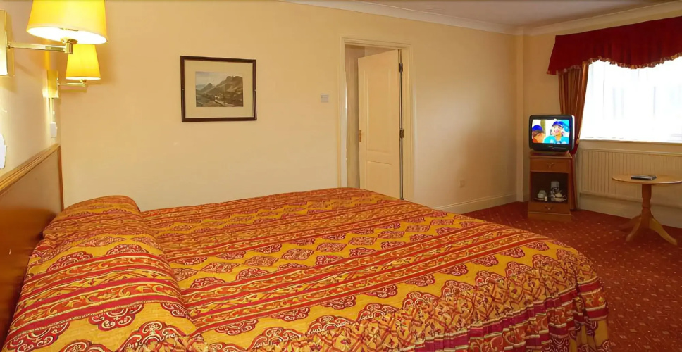 Potters International Hotel