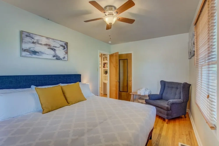 3 Bedrooms Apartment
