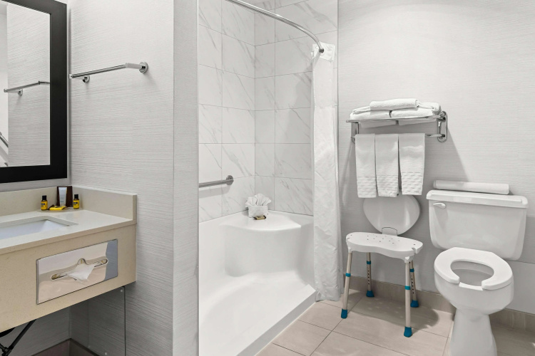Best Western Plus Langley Inn photo 10