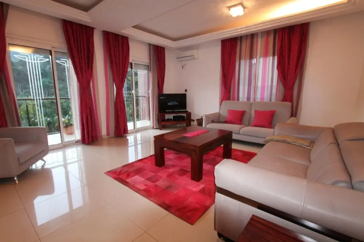 3 Bedrooms Executive Apartment