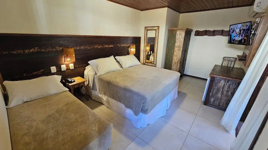 Standard Triple room