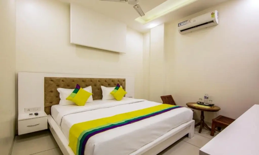 Economy room
