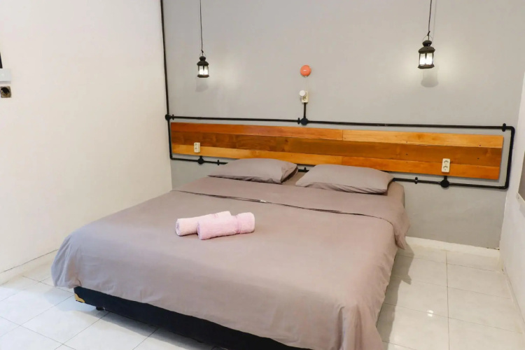 Buton Backpaker Lodge - Hostel