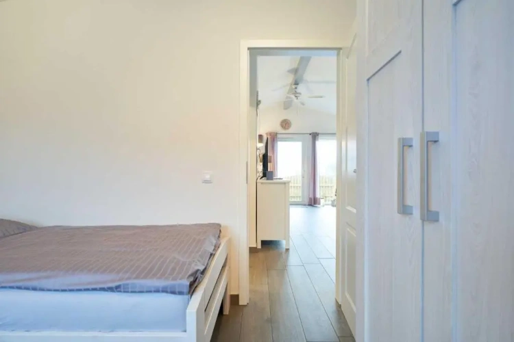 2 Bedrooms Cottage