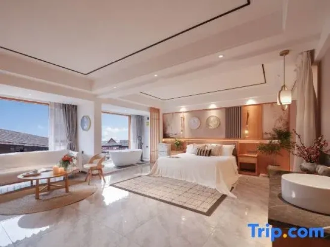 Luxury Suite