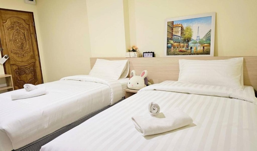 1 Bedroom Standard Double room with balcony