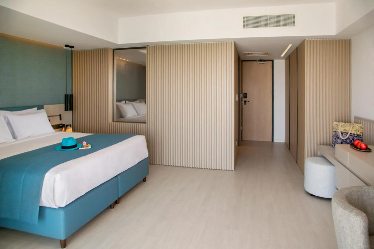 Mercure Larnaca Beach Resort
