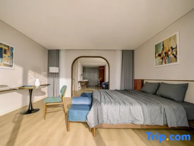 1 Bedroom Suite with balcony