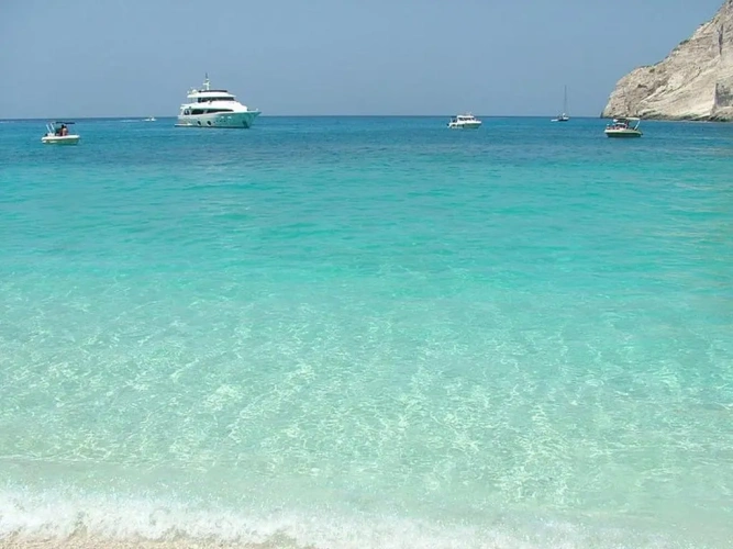 2 Bedrooms Double Family Apartment with sea view