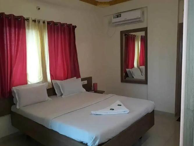 Hotel Shree Sai Sangam Delux
