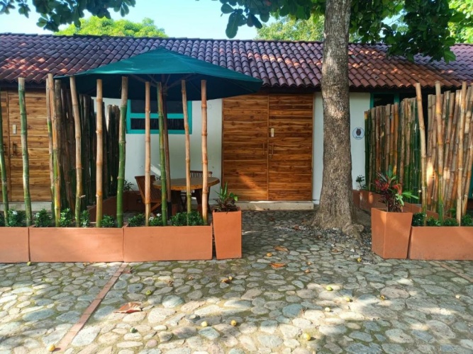 1 Bedroom Standard Double room with garden view