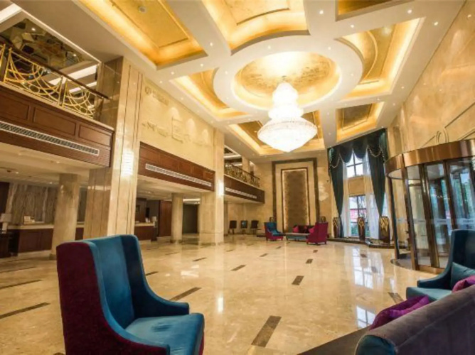 Xiangyang Dongfeng Hotel
