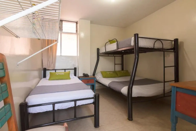 Standard Triple room