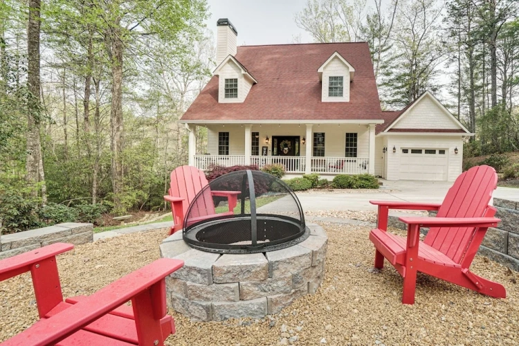 4 Bedrooms Cottage