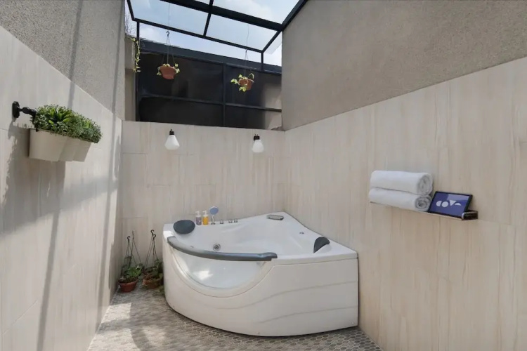 Cove La Maison