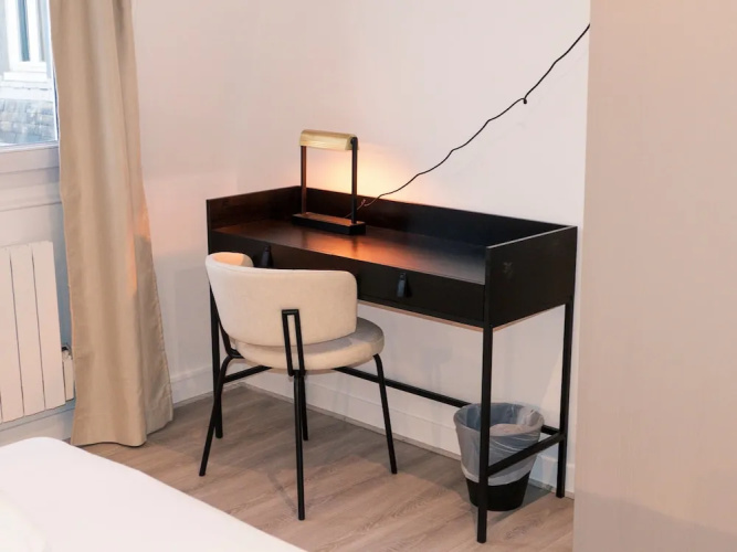 Copernic Right Luminous 2BR Apartment in Paris