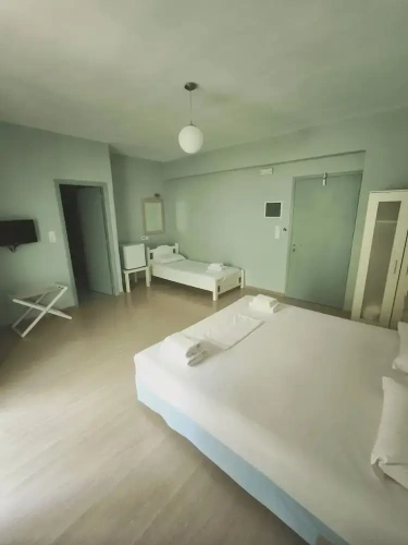 Standard Triple room with balcony